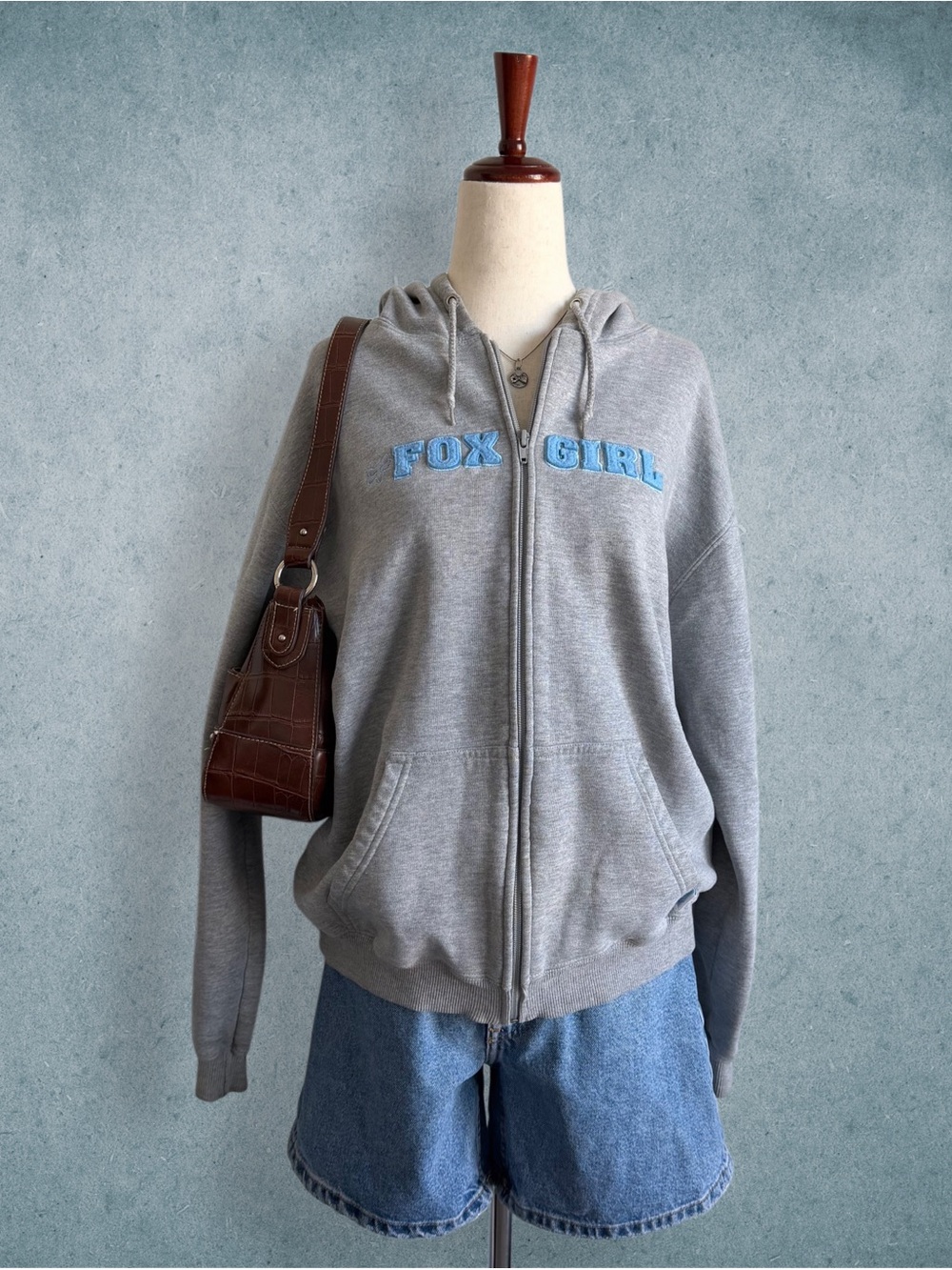 gray fox girl embroidered zip-up jacket - size l